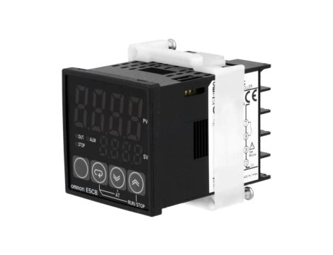 E5CB-R1TC Moduł typu regulator temperatury z wyjściami typu SPST-NO i SPST-NO, montowany na panel
