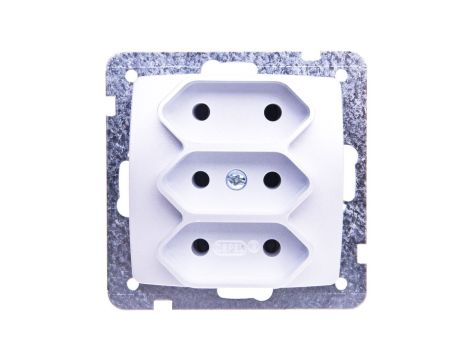 KARO Gniazdo potrójne b/u 2.5A EURO srebrny perłowy GP-3S/m/43