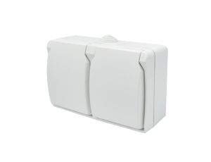 Gniazdo podwójne z uziemieniem natynkowe z klapką Aqua Plus IP44 białe 40225