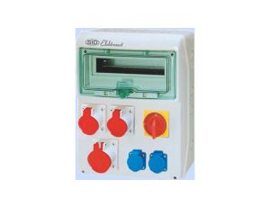 Rozdzielnica RSS-04 z rozłącz. 0-1 100A okienko 12 mod okabl 1x32A 3P+N+Z 400V, 2x16A 3P+N+Z 400V, 2x16A 2P+Z 250V IP44 942047