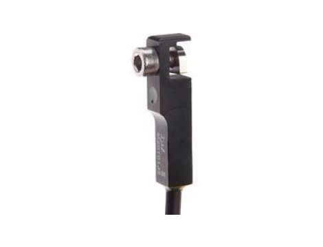 MZ0701J2 Czujnik magnetyczny, cylinder, rowek T 6,2mm, 10-30V DC, PNP NO, wtyczka kabla M12 4-pin 1m