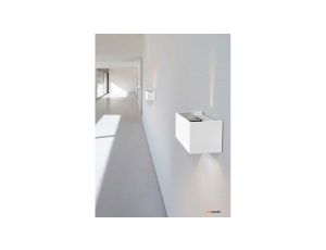 Kinkiet czarny z białym kloszem do przedpokoju z serii FARO K-4884 Kaja Lighting