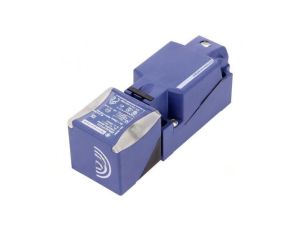 XS8C4A1PCG13 Czujnik indukcyjny, 020mm, PNP / NO + NC, Uzas: 1248VDC, 200mA