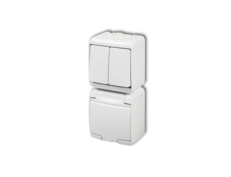 JUNIOR Łącznik świecznikowy + gniazdo hermetyczne SCHUKO (klapka w kolorze obudowy) biały WGHP-2s